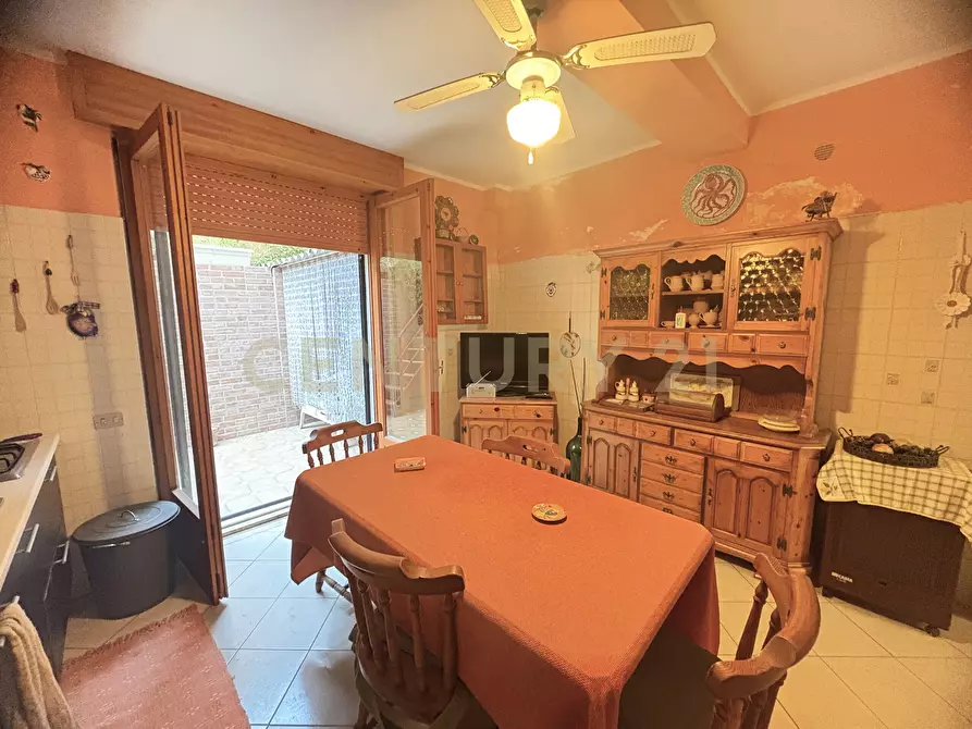 Immagine 31 di Pentalocale in vendita  in Via Francesco Baracca 59 a Riposto