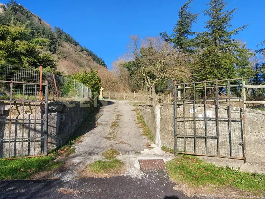 Immagine 39 di Loft/Open space in vendita  in via fonte antese snc a Radicofani