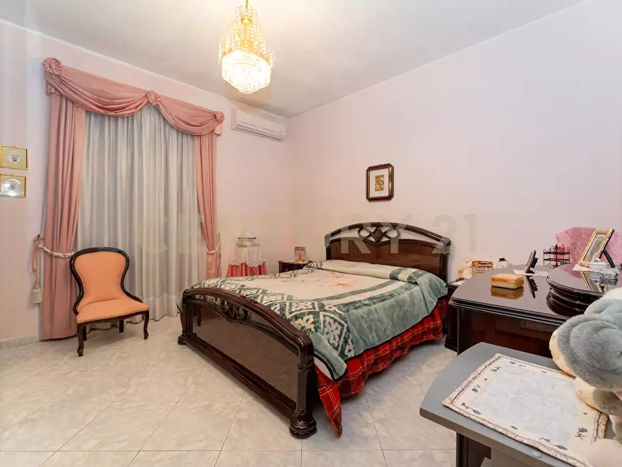 Immagine 17 di Quadrilocale in vendita  in Via Ercole Patti 91 a Pedara