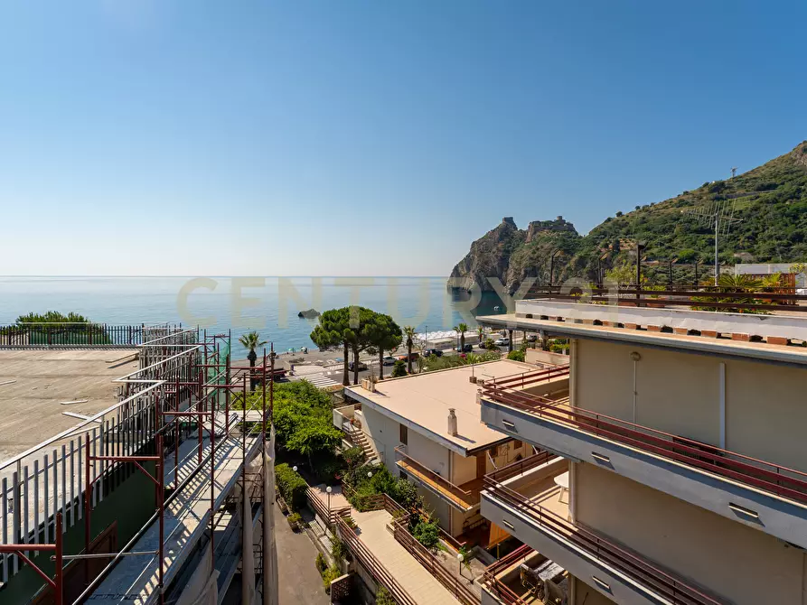 Immagine 20 di Bilocale in vendita  in Via dei normanni 3 a Sant'alessio Siculo
