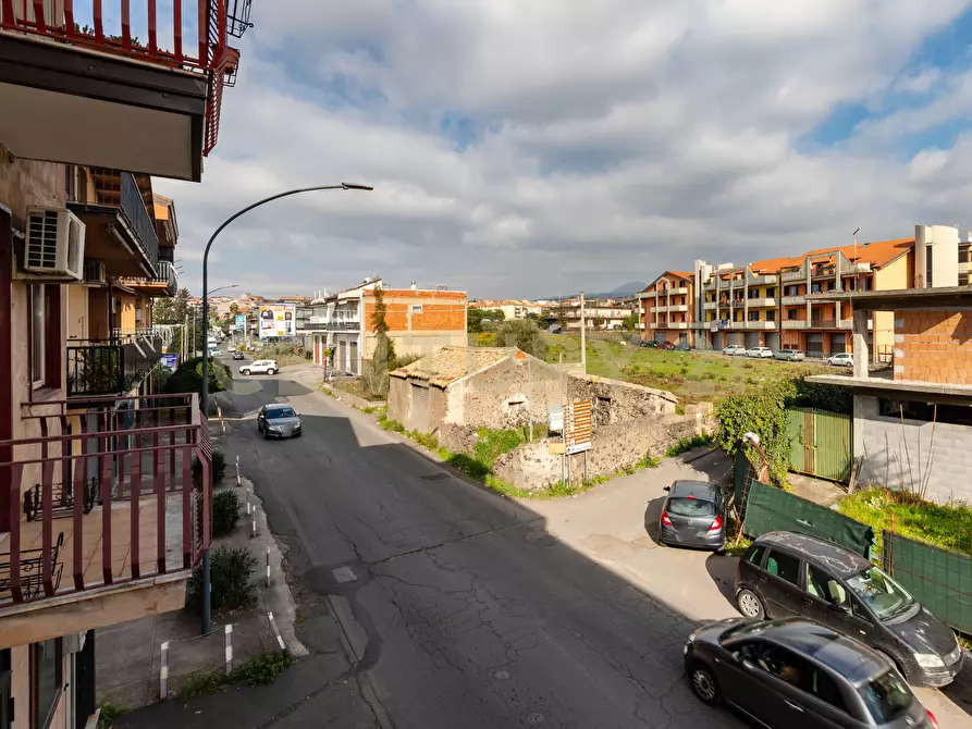 Immagine 24 di Pentalocale in vendita  in Via Casale dei Greci 34 a Adrano