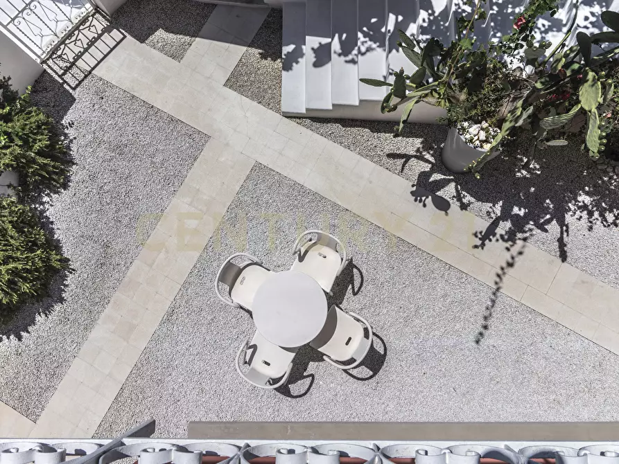 Immagine 21 di Villa in vendita  in Via Staglio 23 a Ponza