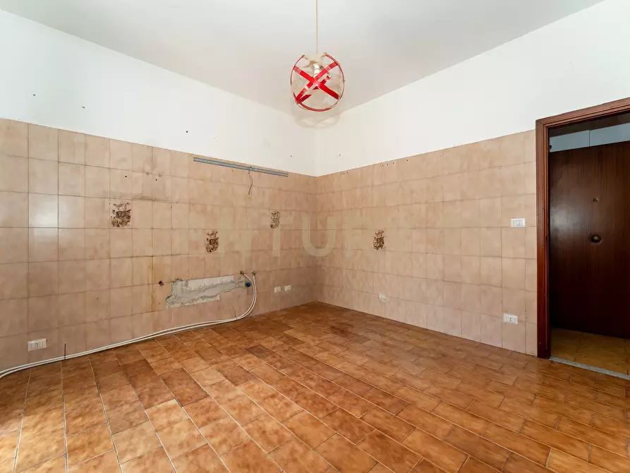 Immagine 37 di Quadrilocale in vendita  in Via Croce 72 a Aci Catena