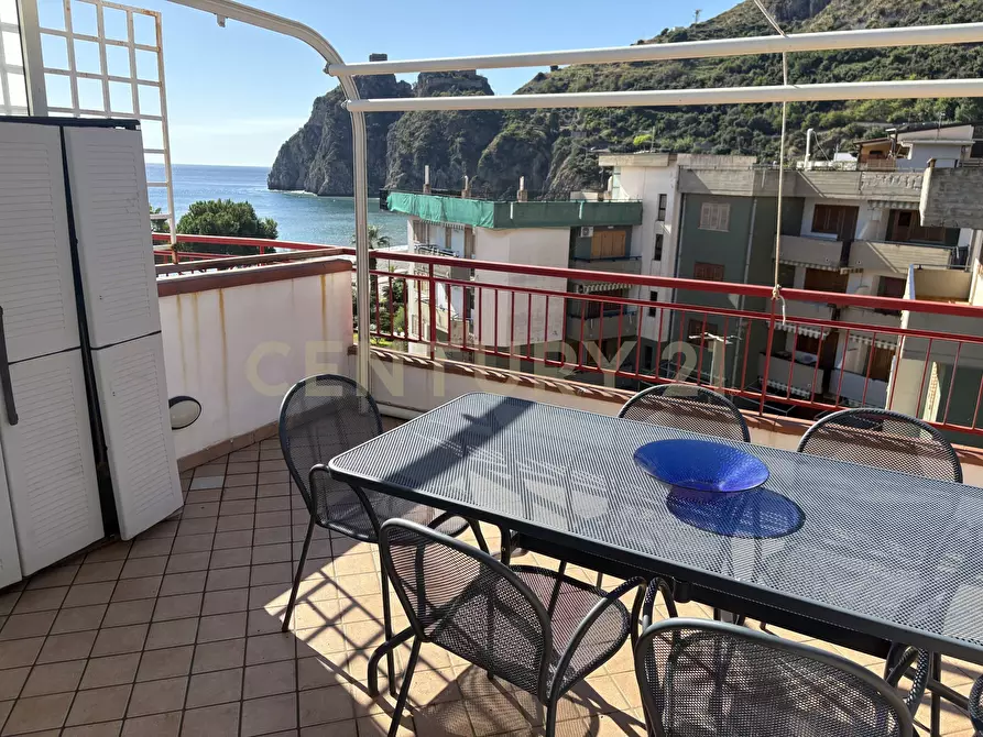 Immagine 15 di Attico in vendita  in Via dei Normanni 2 a Sant'alessio Siculo