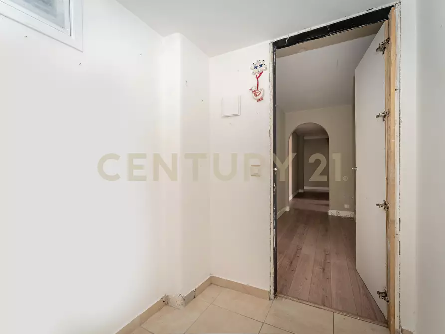 Immagine 18 di Trilocale in vendita  in Via Livorno 101 a Aci Castello