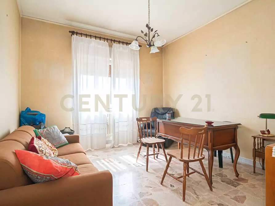 Immagine 17 di Pentalocale in vendita  in Via Roma 135 a Enna