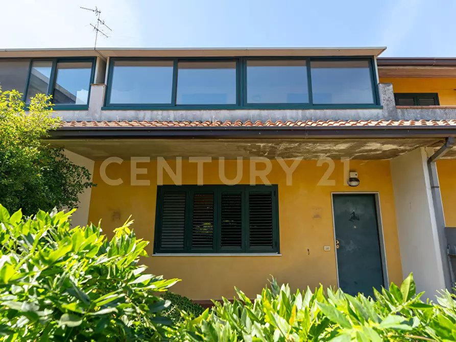 Immagine 54 di Porzione di casa in vendita  in Via degli Ulivi 9 a Tremestieri Etneo