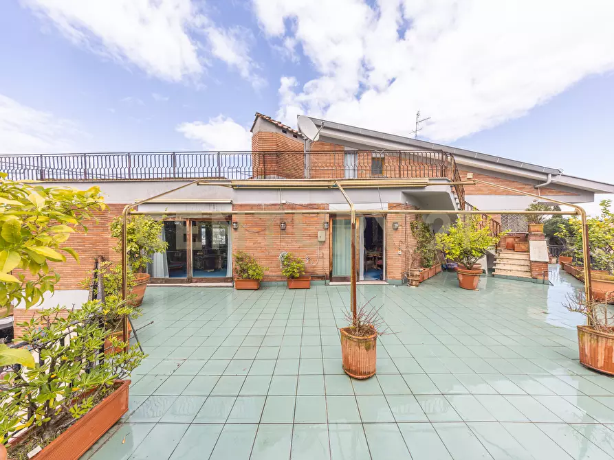 Immagine 6 di Attico in vendita  in Viale Cortina d'Ampezzo a Roma