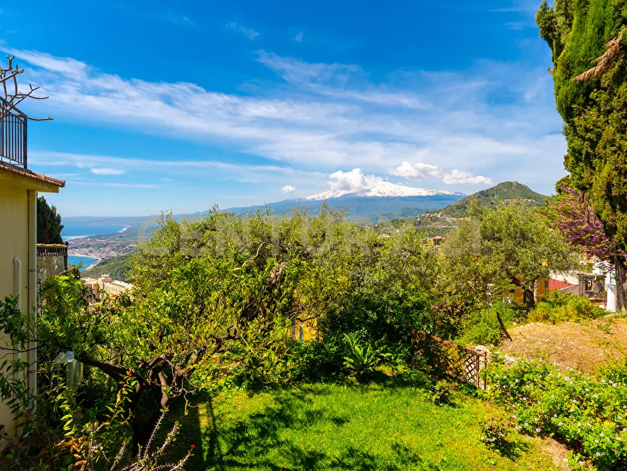 Immagine 70 di Villa in vendita  in Via Leonardo Da Vinci 5 a Taormina