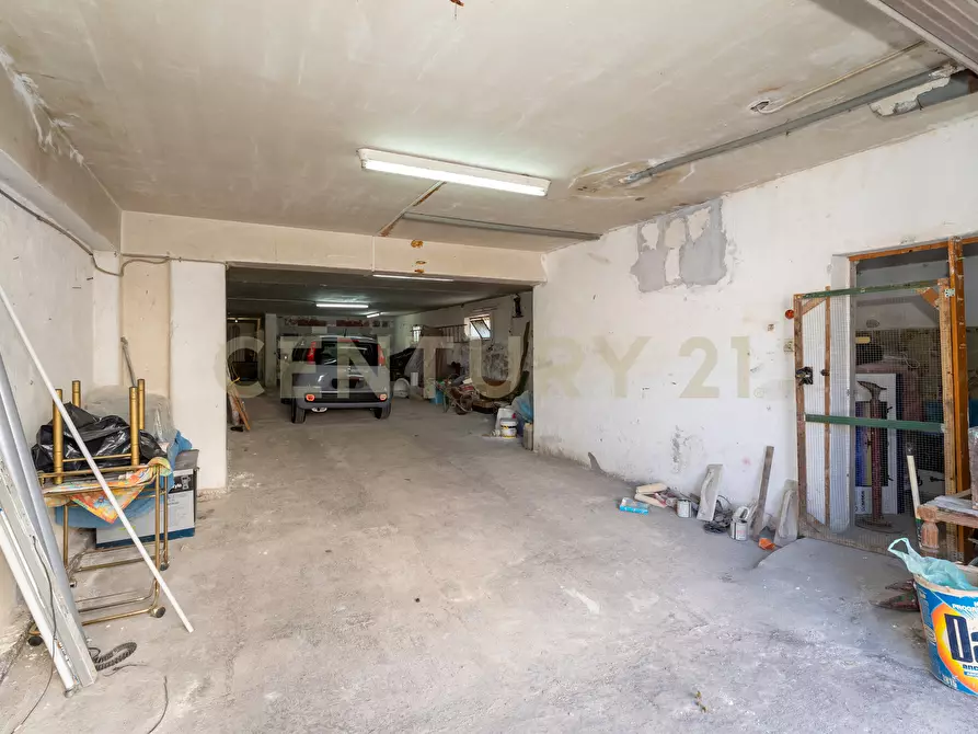 Immagine 50 di Villa in vendita  in Via Macello 47 a Catania