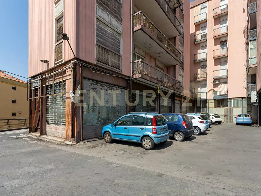 Immagine 33 di Attività commerciale in vendita  in Via Vittorio Emanuele 424 a Paterno'