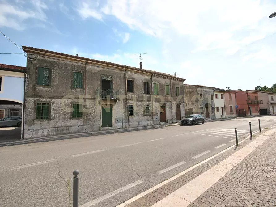 Immagine 3 di Palazzo in vendita  in Via Chiesa 60 a Albaredo D'adige