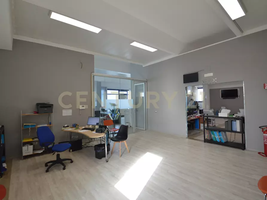 Immagine 15 di Ufficio in vendita  in Via Ambra 33/A a Grosseto