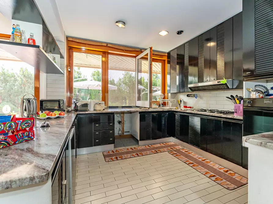 Immagine 78 di Villa in vendita  in Via dei Maceratoi 4 a Acireale