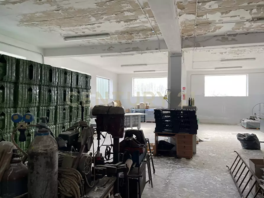 Immagine 59 di Attività artigianale in vendita  in Via Santisi a Motta D'affermo