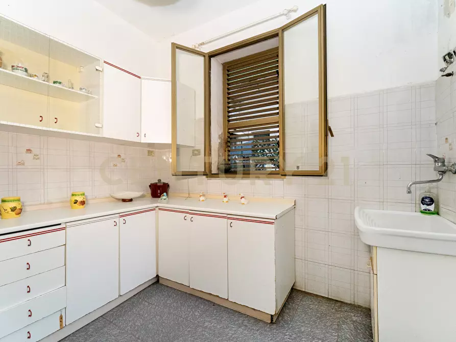 Immagine 30 di Bilocale in vendita  in Via Wrzì 128 a Catania