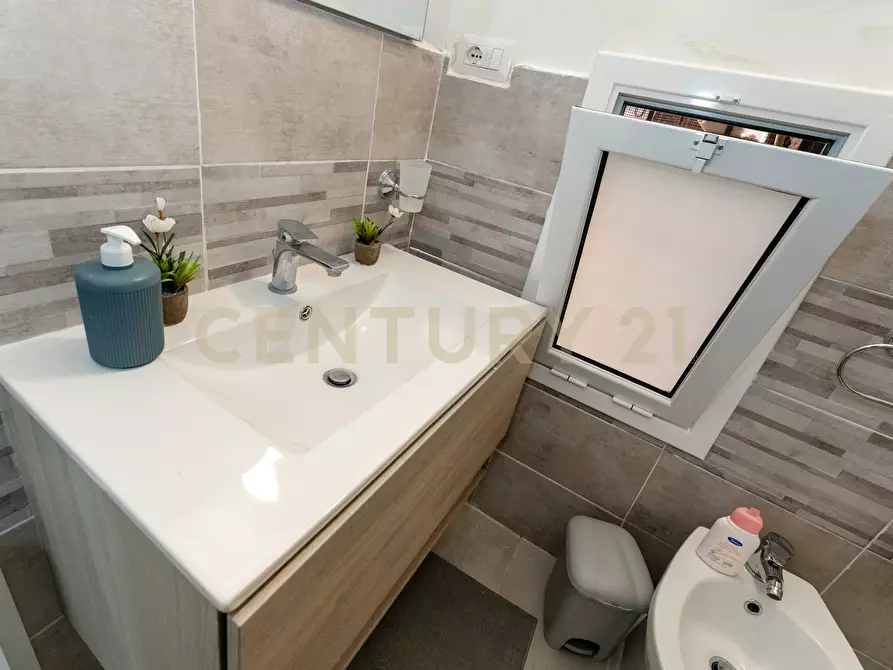 Immagine 20 di Casa indipendente in vendita  in vicolo croce 6 a Catania