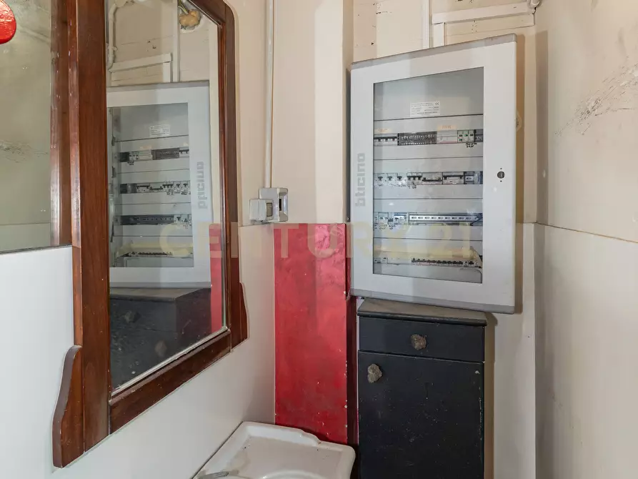 Immagine 10 di Locale commerciale in affitto  in Via Aldebaran 7 a Catania