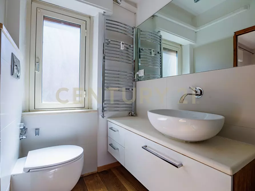 Immagine 28 di Quadrilocale in vendita  in Via di Valle Aurelia 130 a Roma