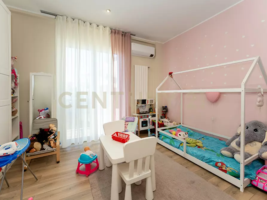 Immagine 44 di Pentalocale in vendita  in Via Lo Jacono Francesco 53 a Sant'agata Li Battiati