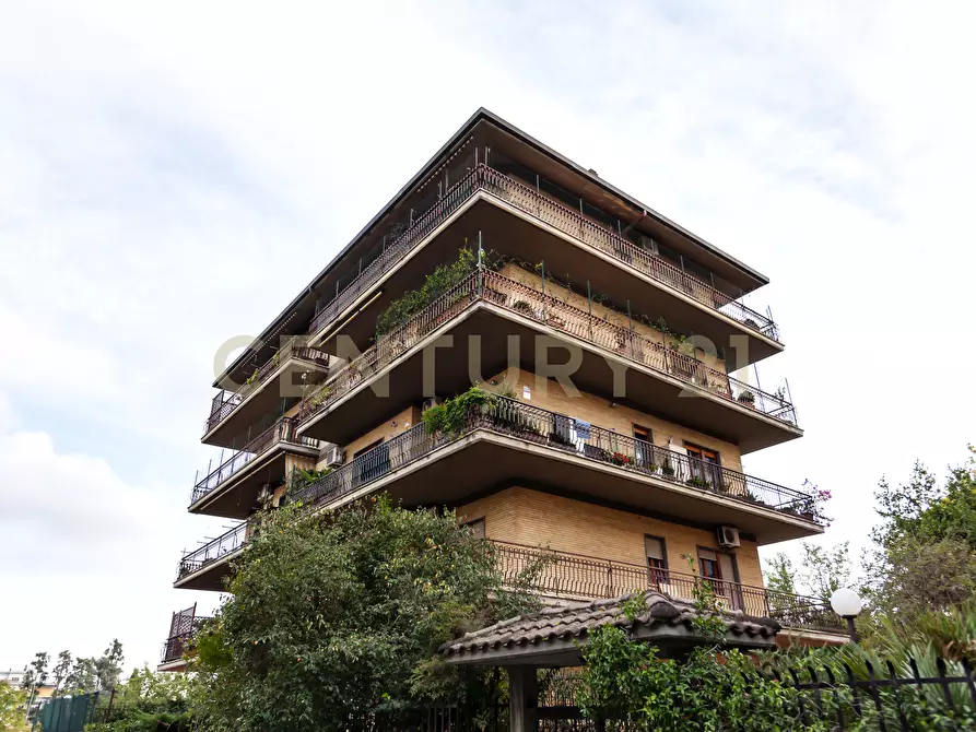 Immagine 28 di Trilocale in vendita  in Via Montasola 34 a Roma