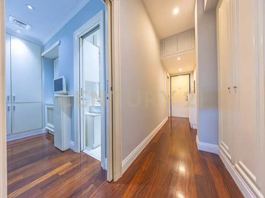 Immagine 58 di Appartamento in vendita  in Via Bevagna 68 a Roma