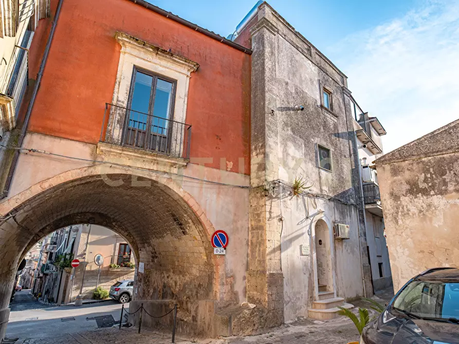 Immagine 38 di Palazzo in vendita  in Via Orologio 3-6 a Palazzolo Acreide