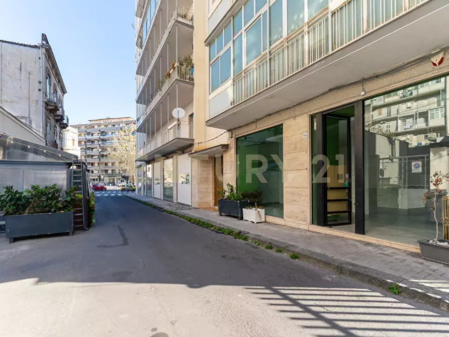 Immagine 2 di Locale commerciale in vendita  in Via Mario Sangiorgi 56 a Catania