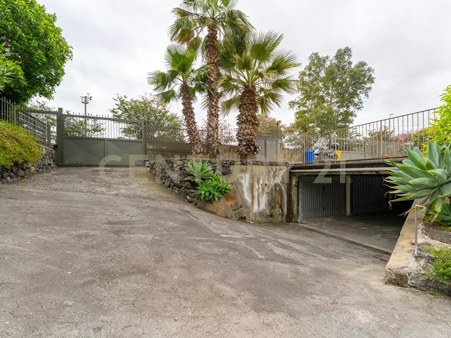 Immagine 8 di Attico in vendita  in Via Maria Gianni 85 a Catania