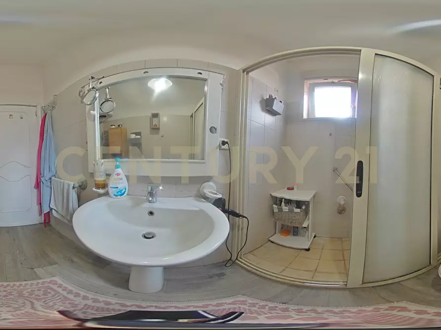 Immagine 54 di Pentalocale in vendita  in Via Isole Eolie 126 a Paterno'