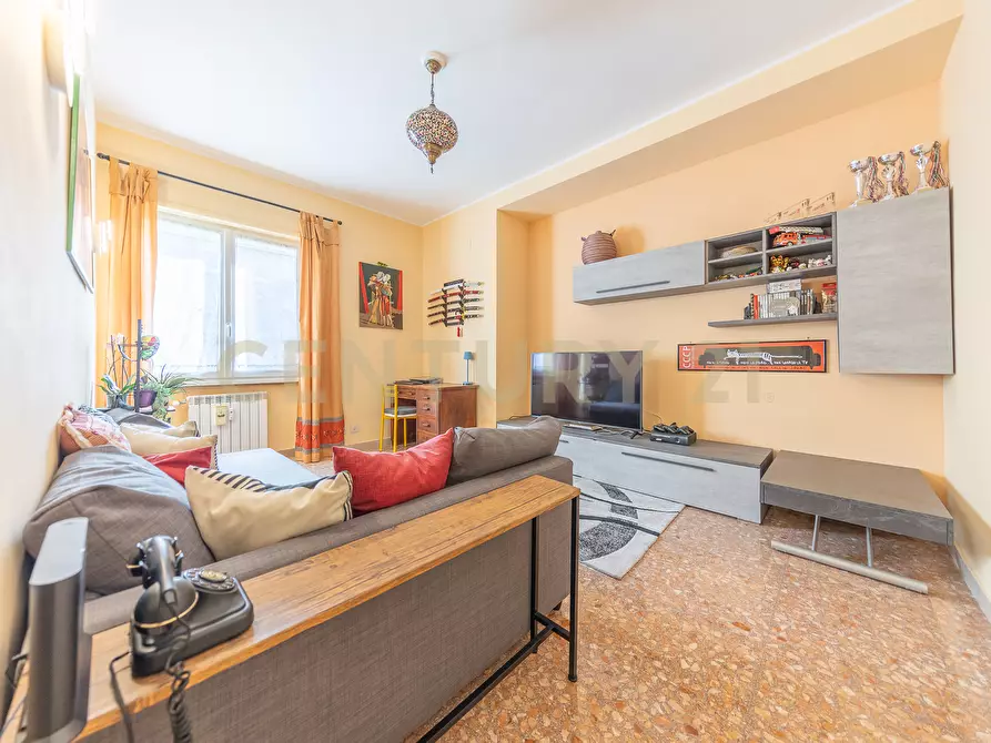 Immagine 2 di Bilocale in vendita  in Via Michelangelo Pinto 3 a Roma