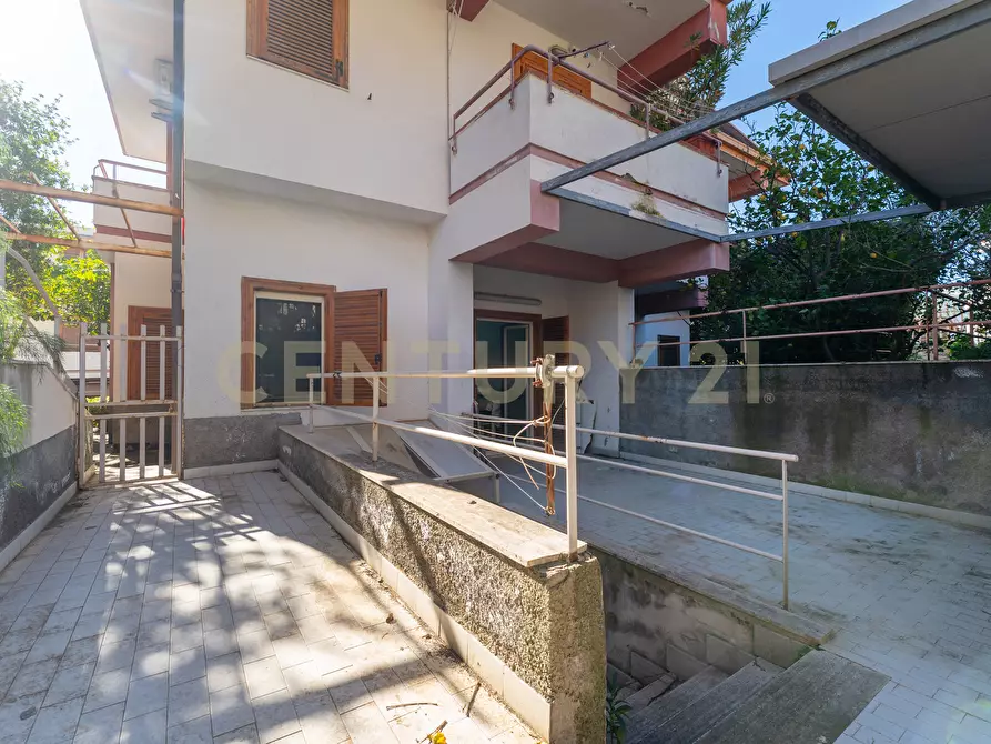 Immagine 31 di Bilocale in vendita  in Via Nazionale 74 bis a Letojanni