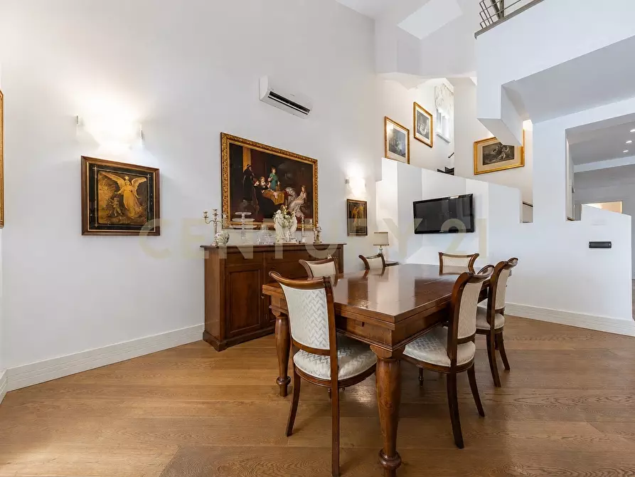 Immagine 3 di Villa in vendita  in Via Caporetto 23 a Anzio