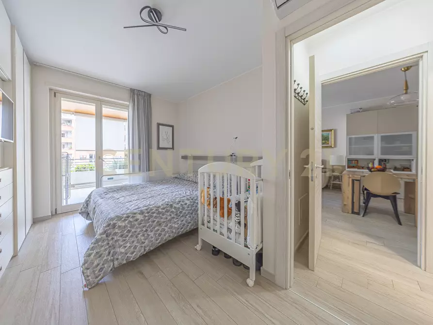 Immagine 22 di Bilocale in vendita  in Via Emanuela Loi 10 a Roma