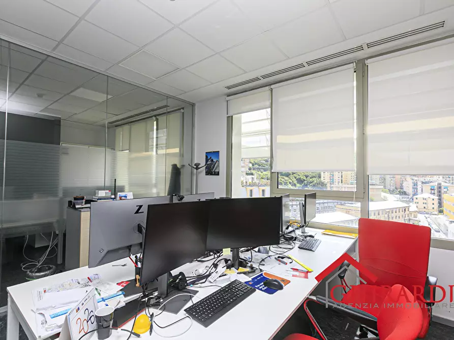 Immagine 20 di Ufficio in vendita  in Via delle Nuove Tecnologie Enrico Albareto 21 a Genova