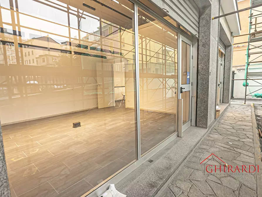 Immagine 28 di Locale commerciale in affitto  in VIA ALFREDO D'ANDRADE 76R a Genova