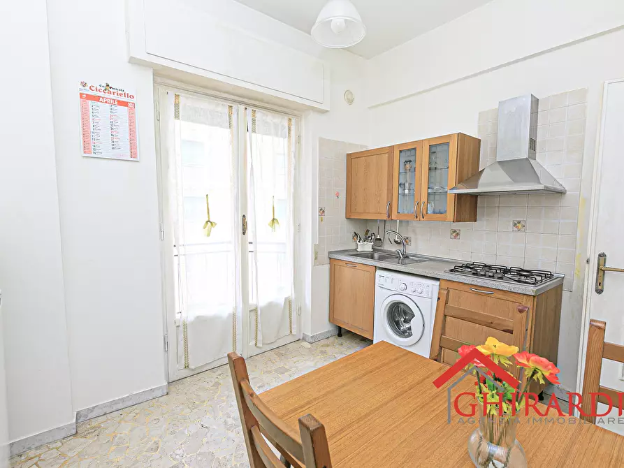 Immagine 1 di Trilocale in affitto  in Via Gino Capponi 9 a Genova