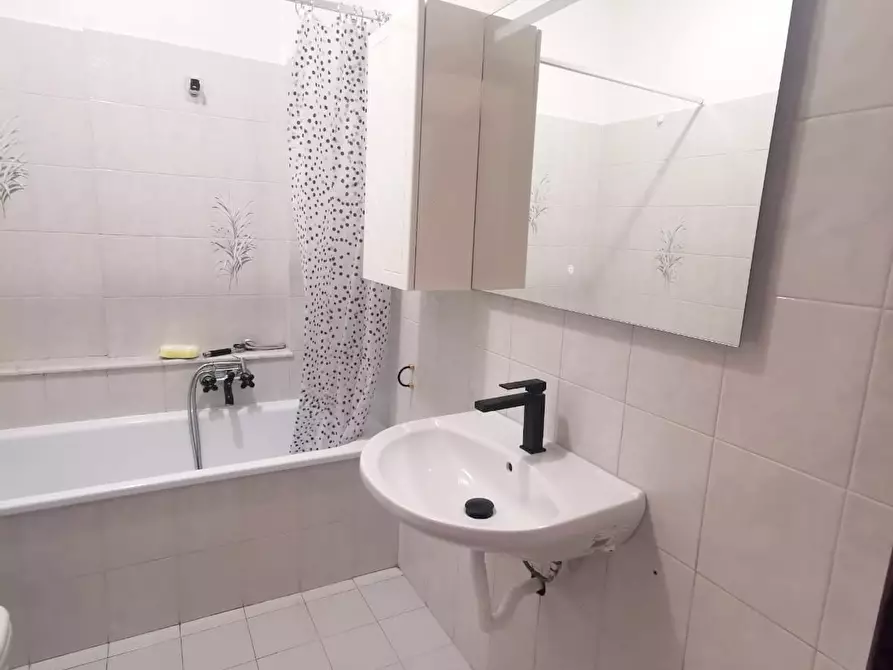 Immagine 25 di Bilocale in affitto  in VIALE VILLA GAVOTTI 43 a Genova
