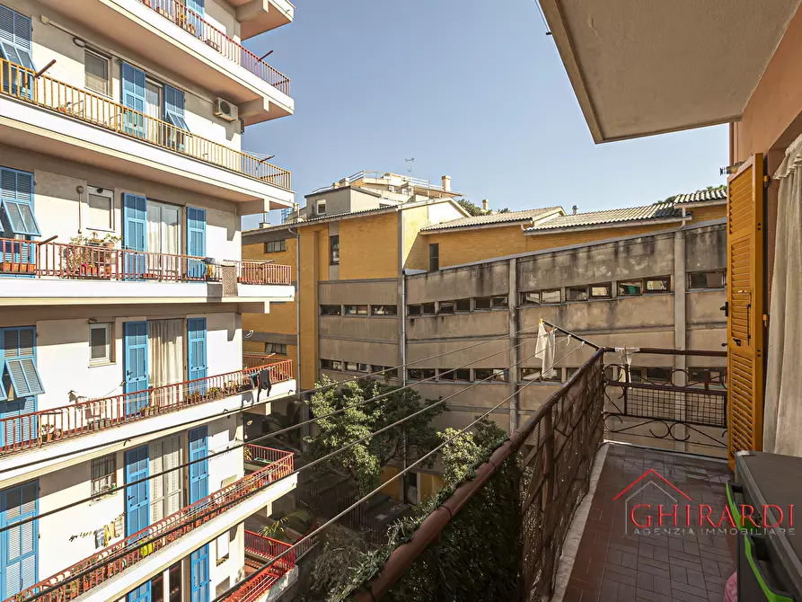 Immagine 33 di Quadrilocale in vendita  in Via Gian Pietro Sery 7 a Genova