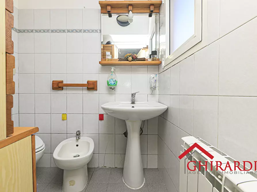 Immagine 25 di Trilocale in vendita  in Via Pier Domenico da Bissone 4 a Genova