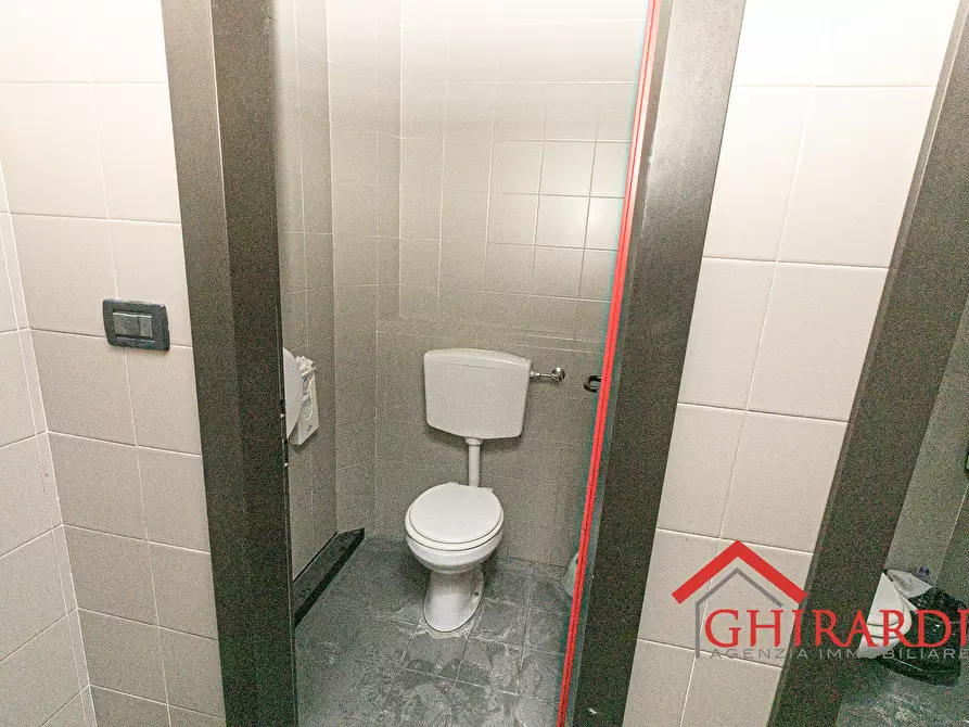 Immagine 25 di Ufficio in affitto  in VIA DE MARINI 1 a Genova