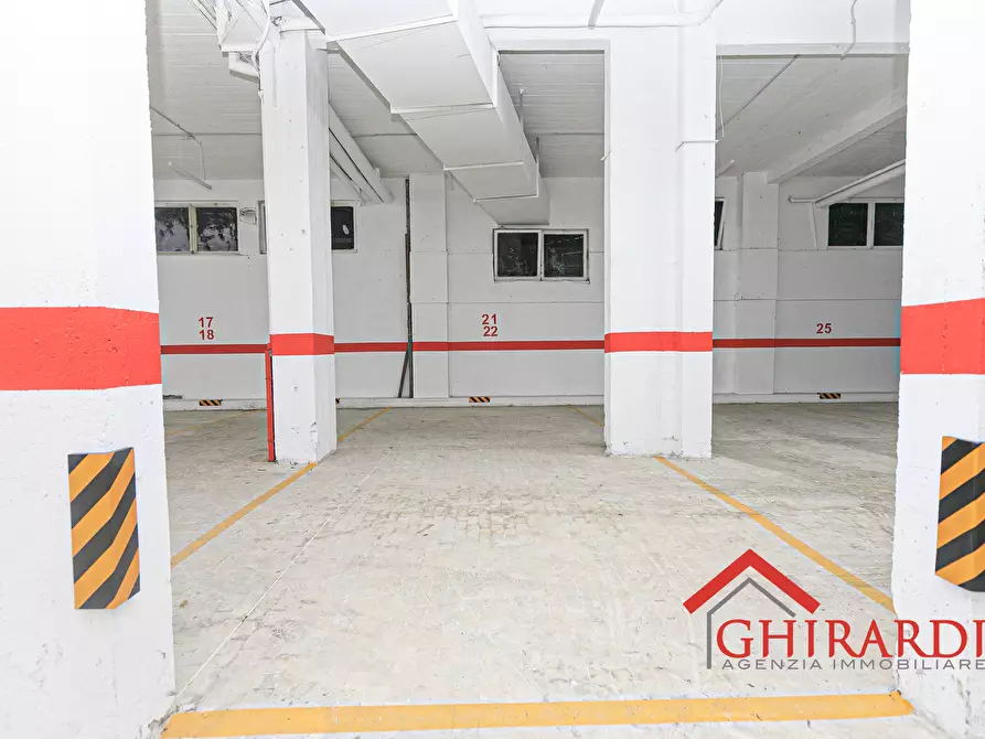 Immagine 15 di Garage in affitto  in VIA CHIARAVAGNA a Genova