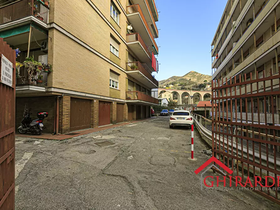 Immagine 53 di Bilocale in vendita  in Piazza Silvio Arrivabene 7a a Genova