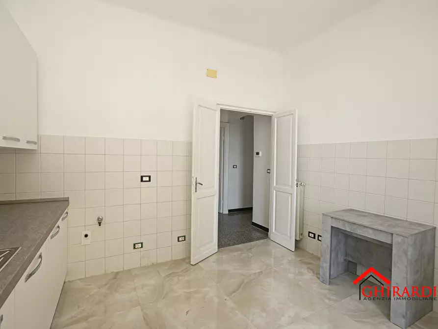 Immagine 9 di Trilocale in affitto  a Genova