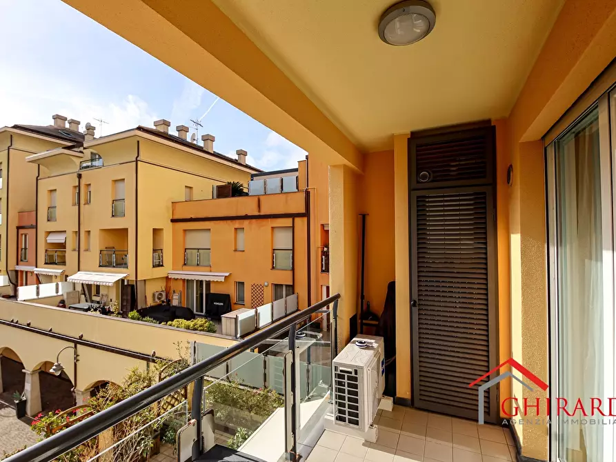 Immagine 18 di Bilocale in vendita  in VIA CIBRARIO 37 a Genova