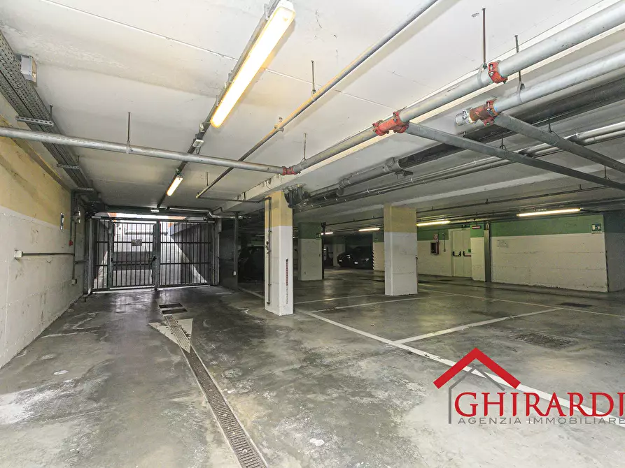 Immagine 3 di Garage in vendita  in Via Bombrini a Genova