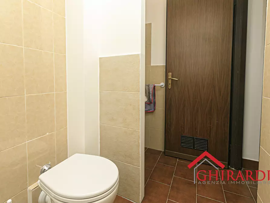 Immagine 39 di Showroom in affitto  in VIA PRA' 5 a Genova