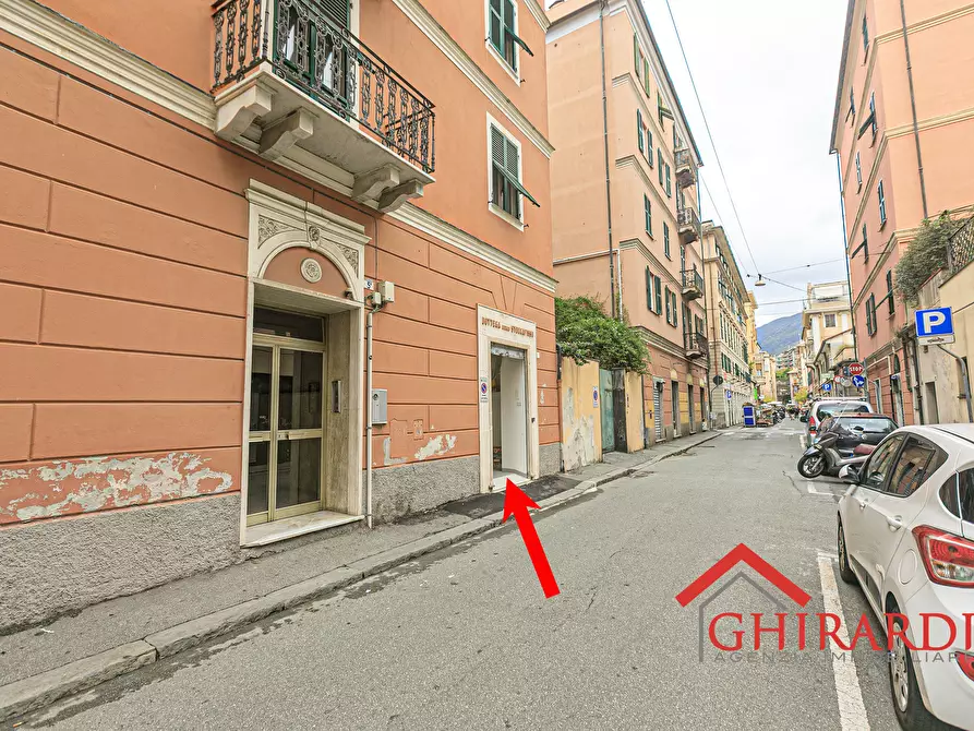 Immagine 25 di Magazzino in vendita  in VIA GAETANO DONIZETTI 73R a Genova