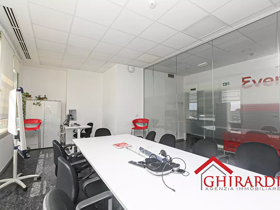 Immagine 17 di Ufficio in vendita  in Via delle Nuove Tecnologie Enrico Albareto 21 a Genova