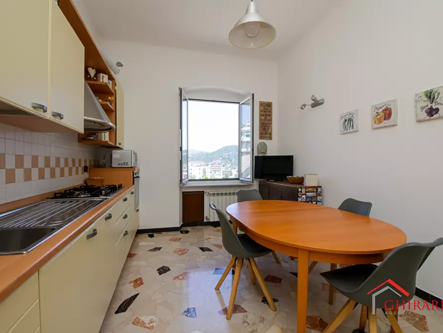 Immagine 7 di Quadrilocale in vendita  in Via Domenico Oliva 7 a Genova